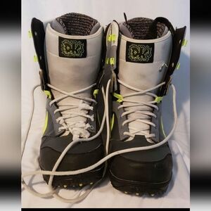 Nike Men's SB Zoom DK Danny Kass Snowboard Boots Grey/Volt size 12 OBO